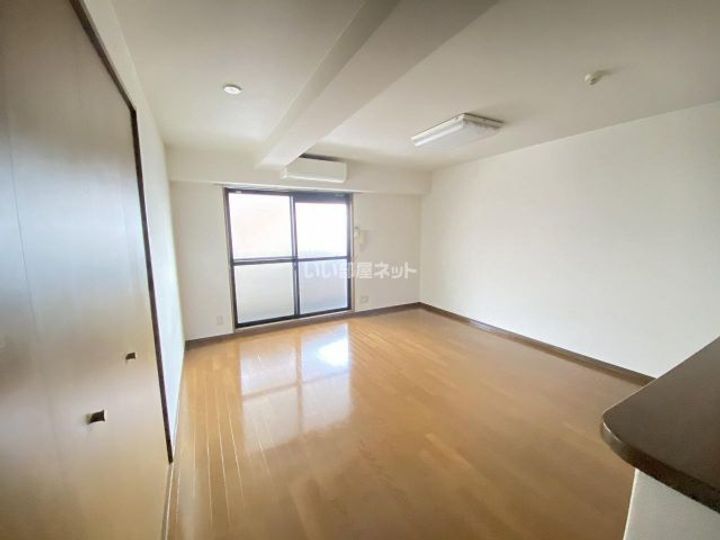 大阪府東大阪市岩田町1(マンション)の賃貸物件の居間