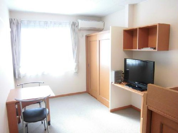 レオパレスアルカンシエル弐番館の居間