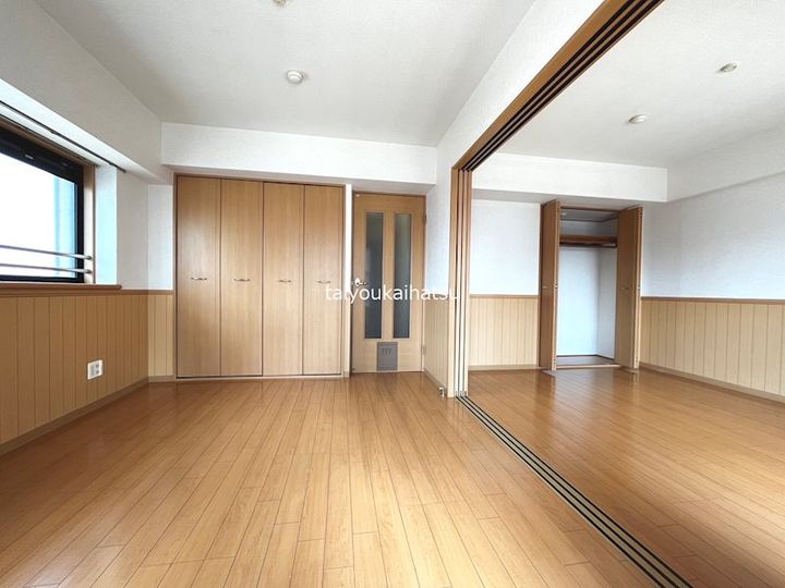 サンステージ荒田の居間