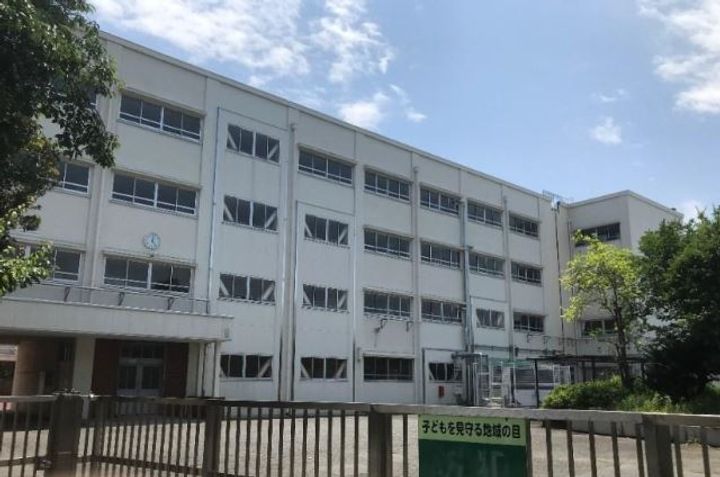 辰巳興産ビルの周辺