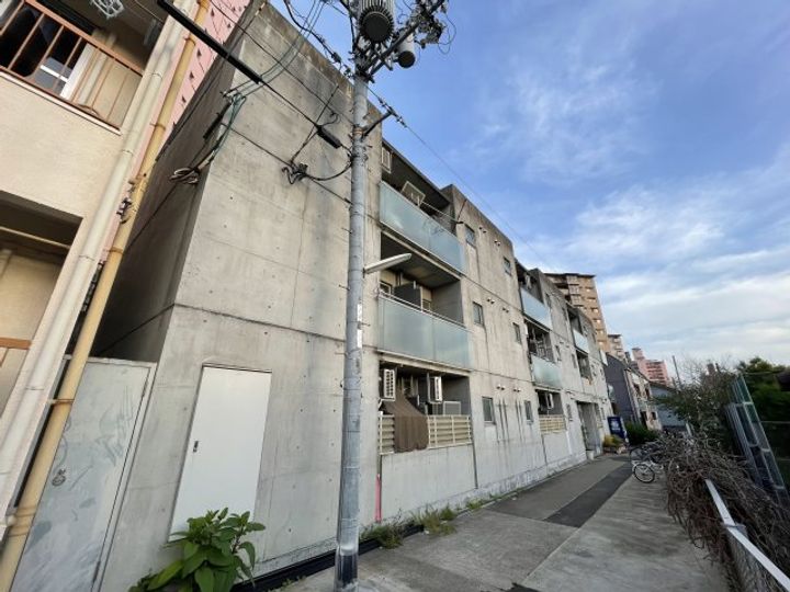 大阪府大阪市西成区山王2(マンション)の賃貸物件の外観