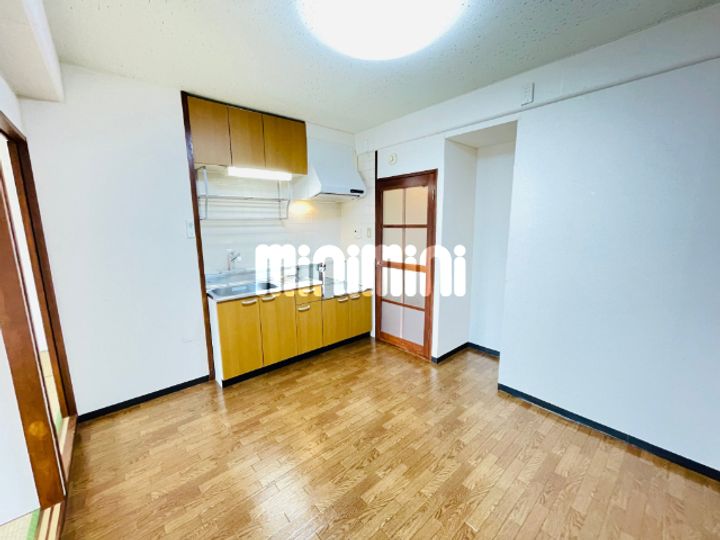 アビタシオンいのうの居間