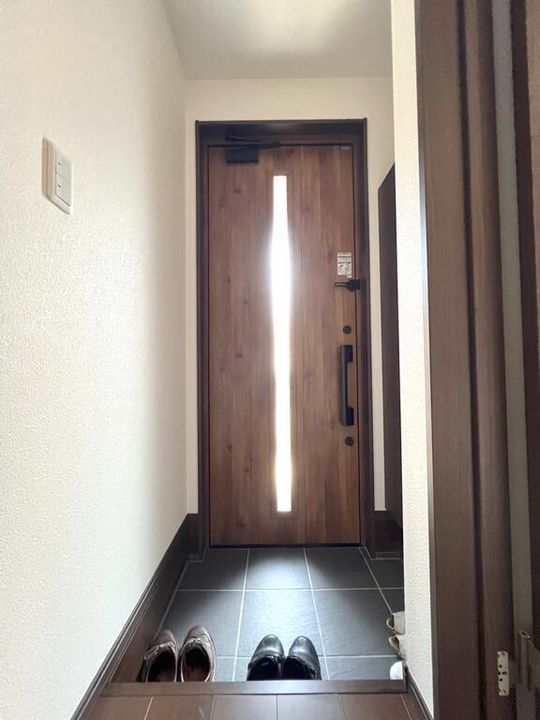 山梨県甲府市丸の内3(一戸建)の賃貸物件の玄関