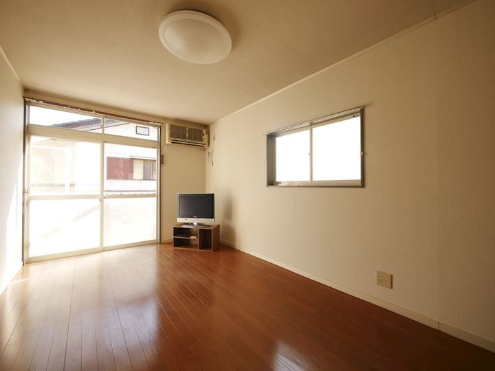 コーポクボタの居間