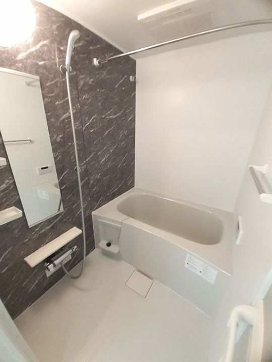 アンヴィフェコード IIの風呂