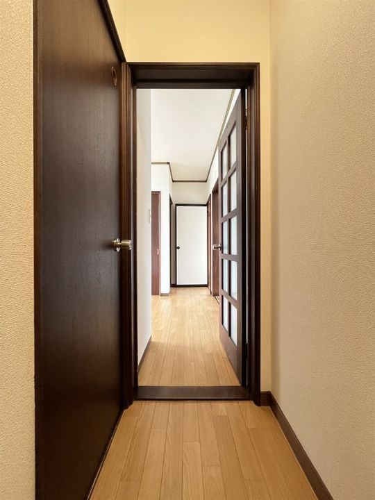 静岡県浜松市浜名区中条(アパート)の賃貸物件の玄関