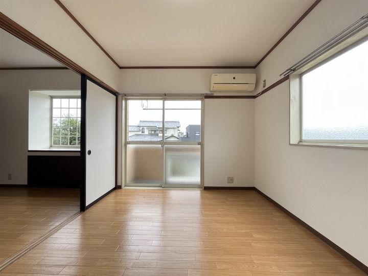 静岡県浜松市浜名区中条(アパート)の賃貸物件の居間