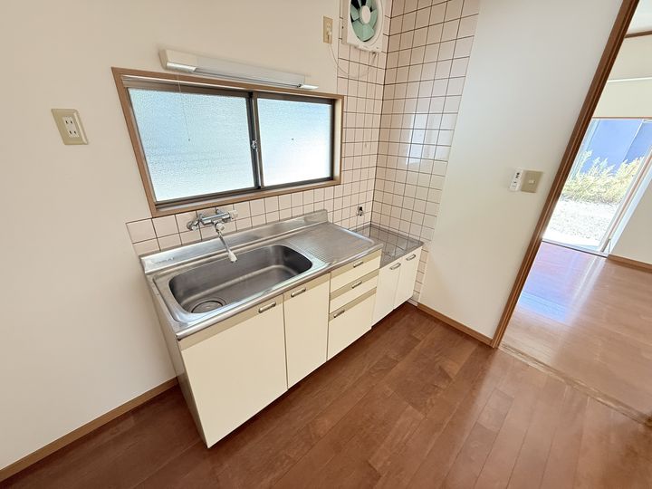 山梨県甲府市住吉4(一戸建)の賃貸物件のキッチン
