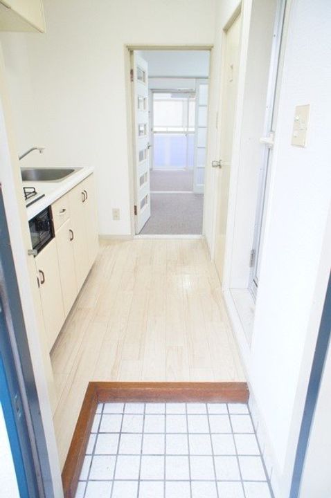 ジュネパレス柏第17の玄関