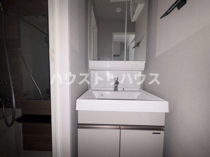 ALTERNA池袋EASTの内装