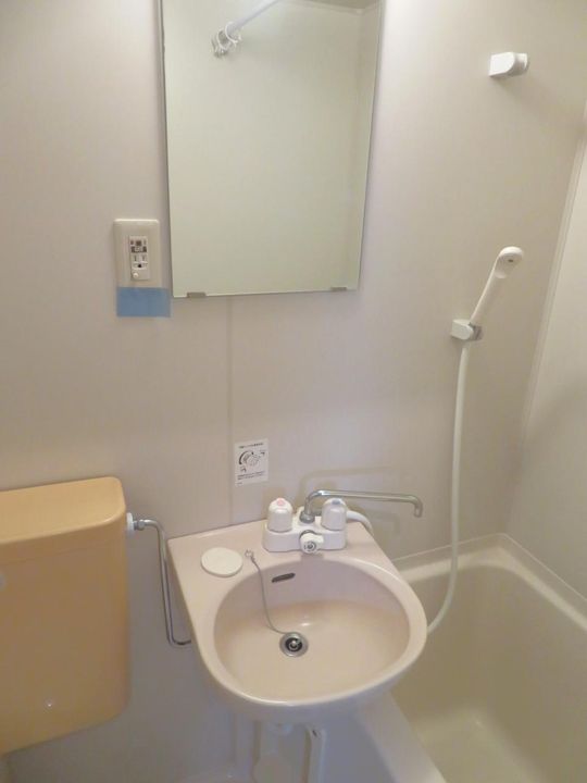 ツインホタルノIIの内装