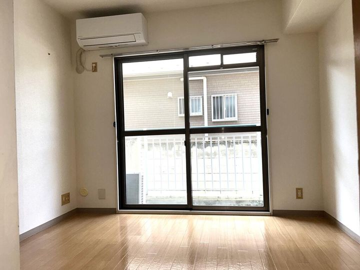 メゾン山岡の居間
