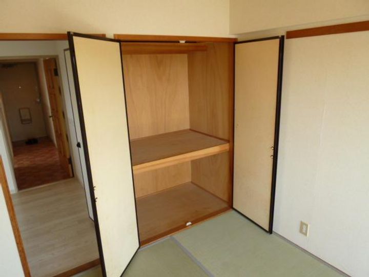 ゴールデンハイツの内装