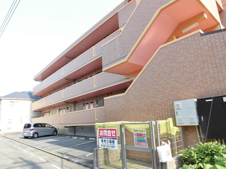 フォーエース本厚木の地図