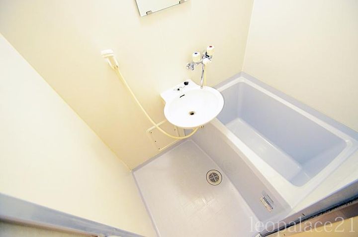 レオパレステルサの内装