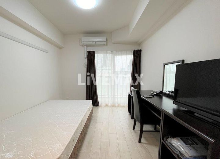 プレサンス名古屋STATIONサティナの居間