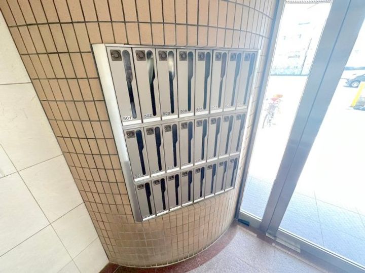 コンフォールセゾンの地図