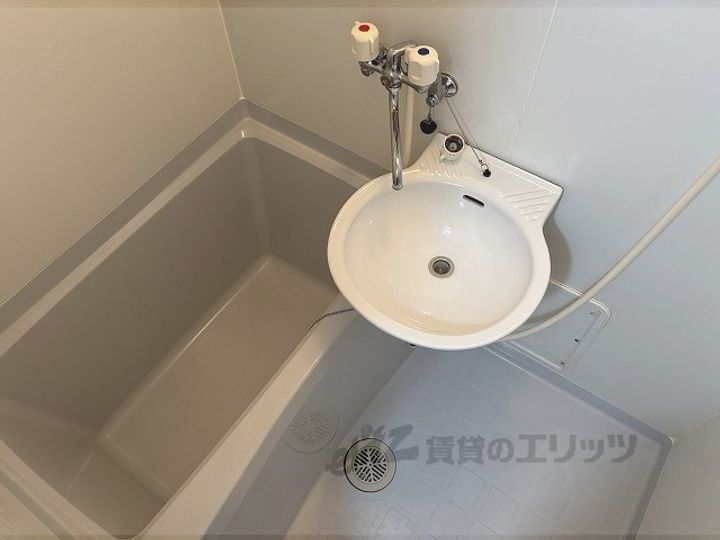 レオパレスK&K2の風呂