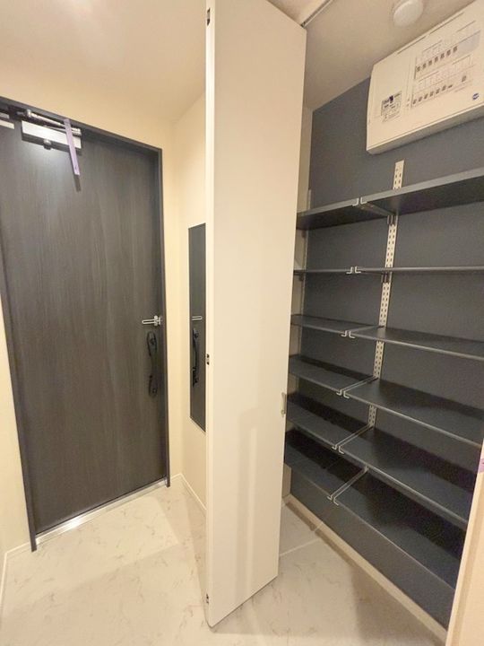 東京都大田区北糀谷2(マンション)の賃貸物件の玄関