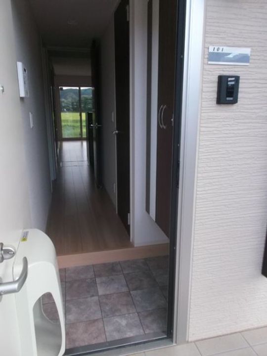 福島県いわき市小名浜野田字田中(アパート)の賃貸物件の玄関