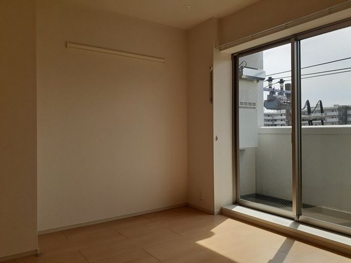 アルカディア浅間町の居間