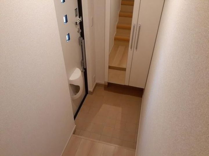 フルールドリブランの玄関