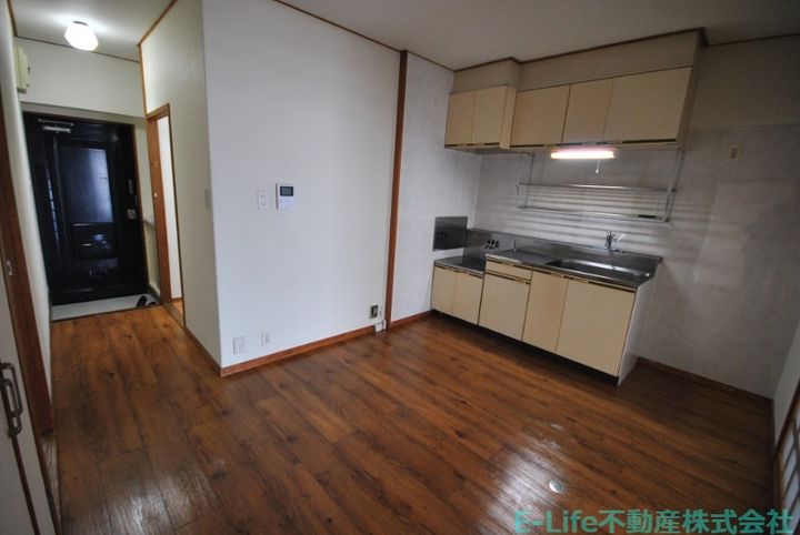 ロイヤルコーポ月出の内装