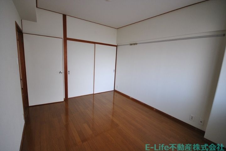 ロイヤルコーポ月出の地図