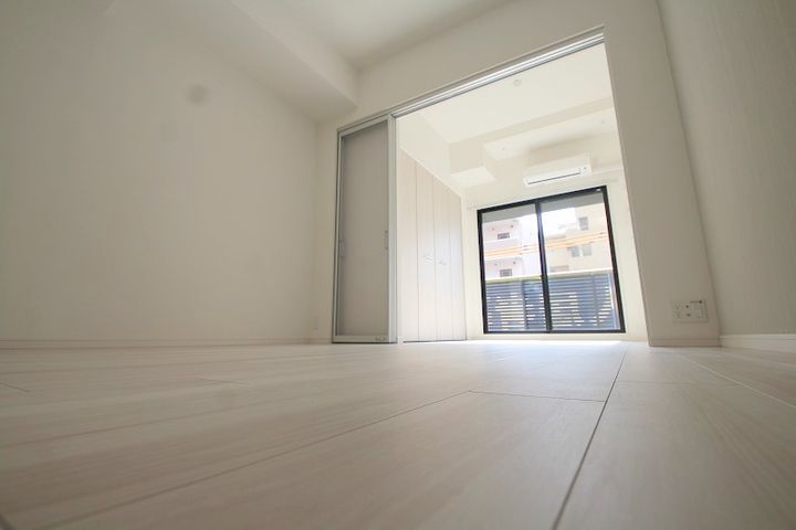 S-RESIDENCE空港通りawesomeの居間