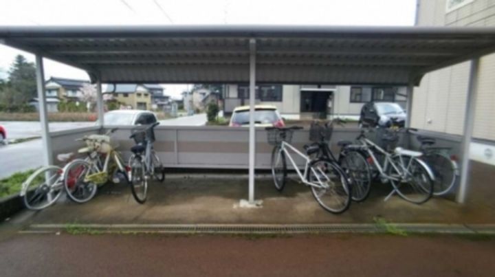 ロイヤルタウン寺町 参番館の地図