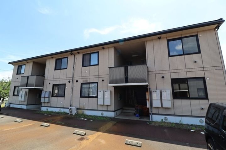 ロイヤルタウン寺町 参番館の外観