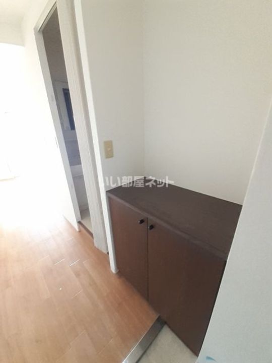 フォブール大井Bの玄関