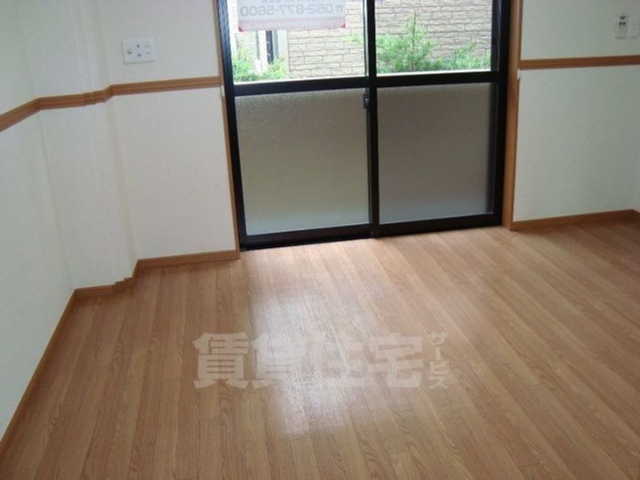 愛知県名古屋市緑区東神の倉2(アパート)の賃貸物件の居間