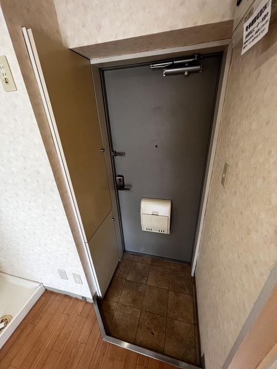 旭コンフォート越路の玄関