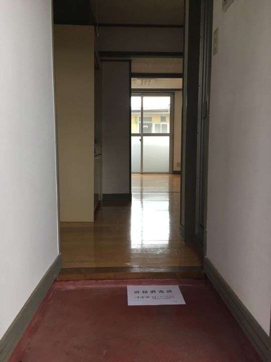 カレッジコーポS・Aの玄関