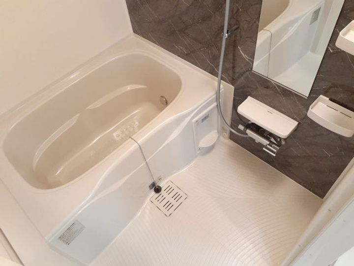 リーフレットIIの風呂