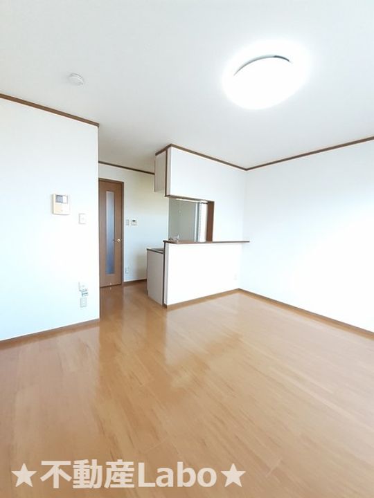 徳島県板野郡北島町中村字江口(アパート)の賃貸物件の居間