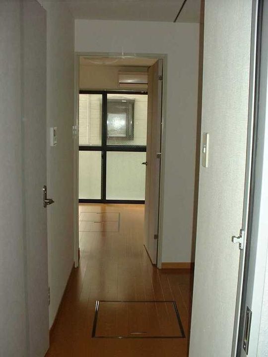 神奈川県横須賀市日の出町3(マンション)の賃貸物件の玄関