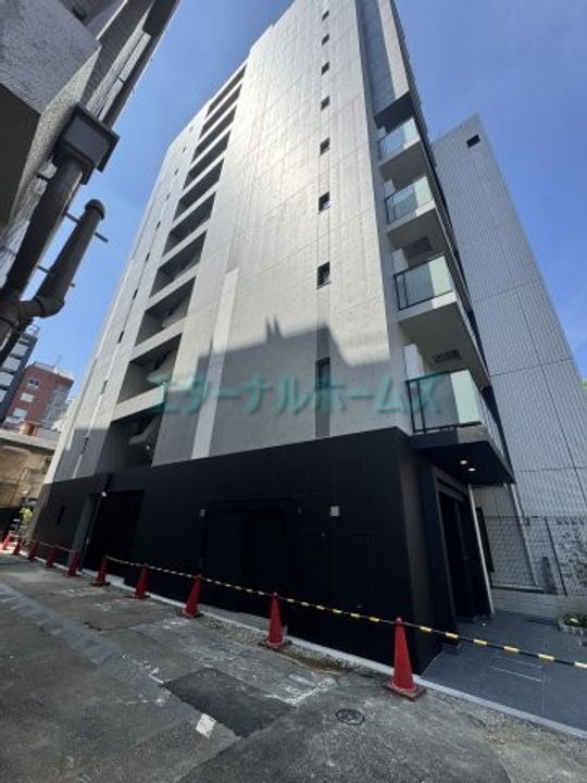 La Perla Yotsuyaの外観