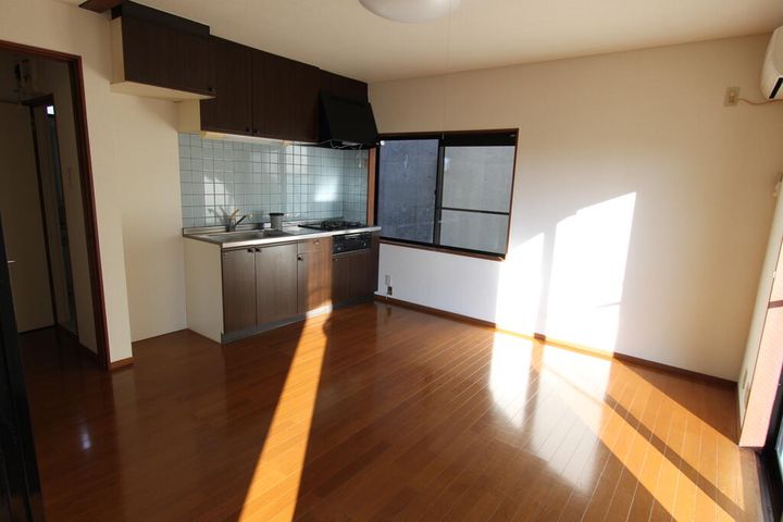 石川県白山市茶屋2(一戸建)の賃貸物件の居間
