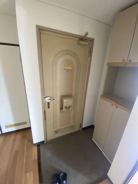 ハイツ浜澤の玄関