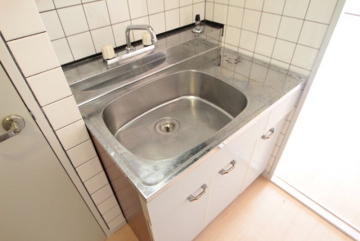 リマーカーブル己斐のキッチン