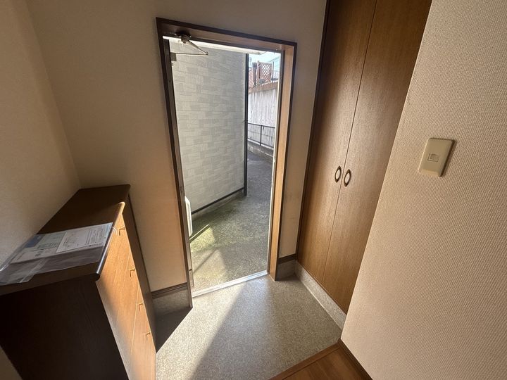 神奈川県横浜市青葉区美しが丘西1(アパート)の賃貸物件の玄関