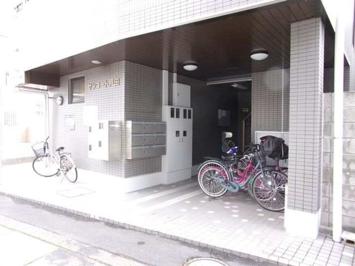 サンコート戸田 (3方向角・宅配ボックス・テレビモニター付き)の地図