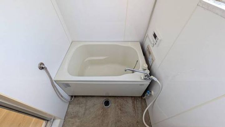 BAUHAUS牛田新町の風呂