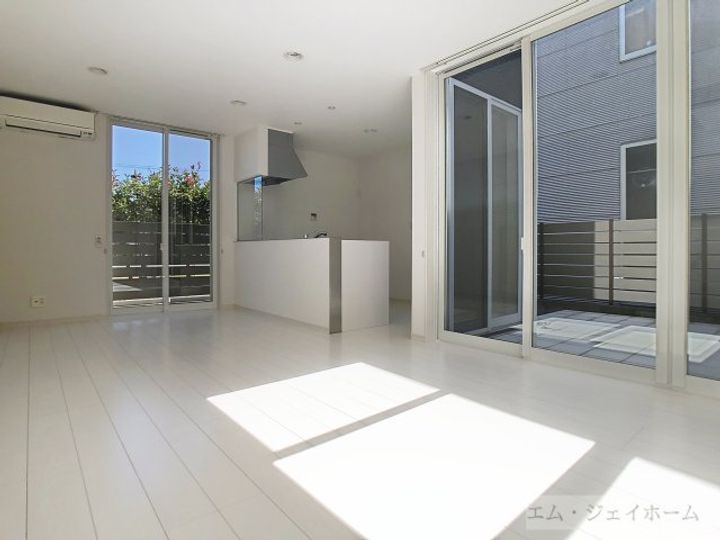 滋賀県米原市高溝(一戸建)の賃貸物件の居間