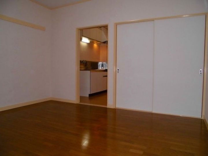 グリーンウッドハイツBの居間