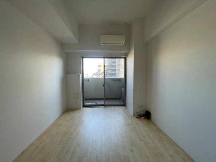 FDS KOHAMA WESTの居間