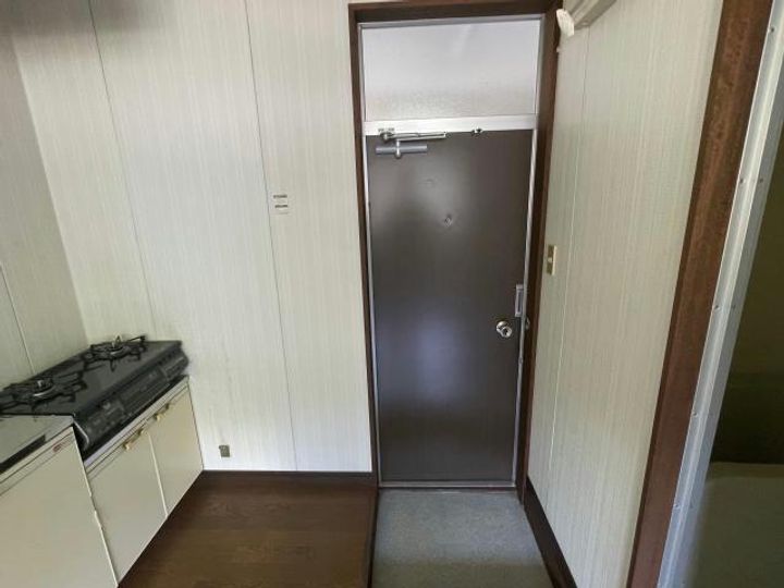 日野ベースの玄関