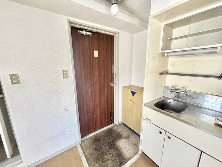 SAKIZO東野ビルの玄関